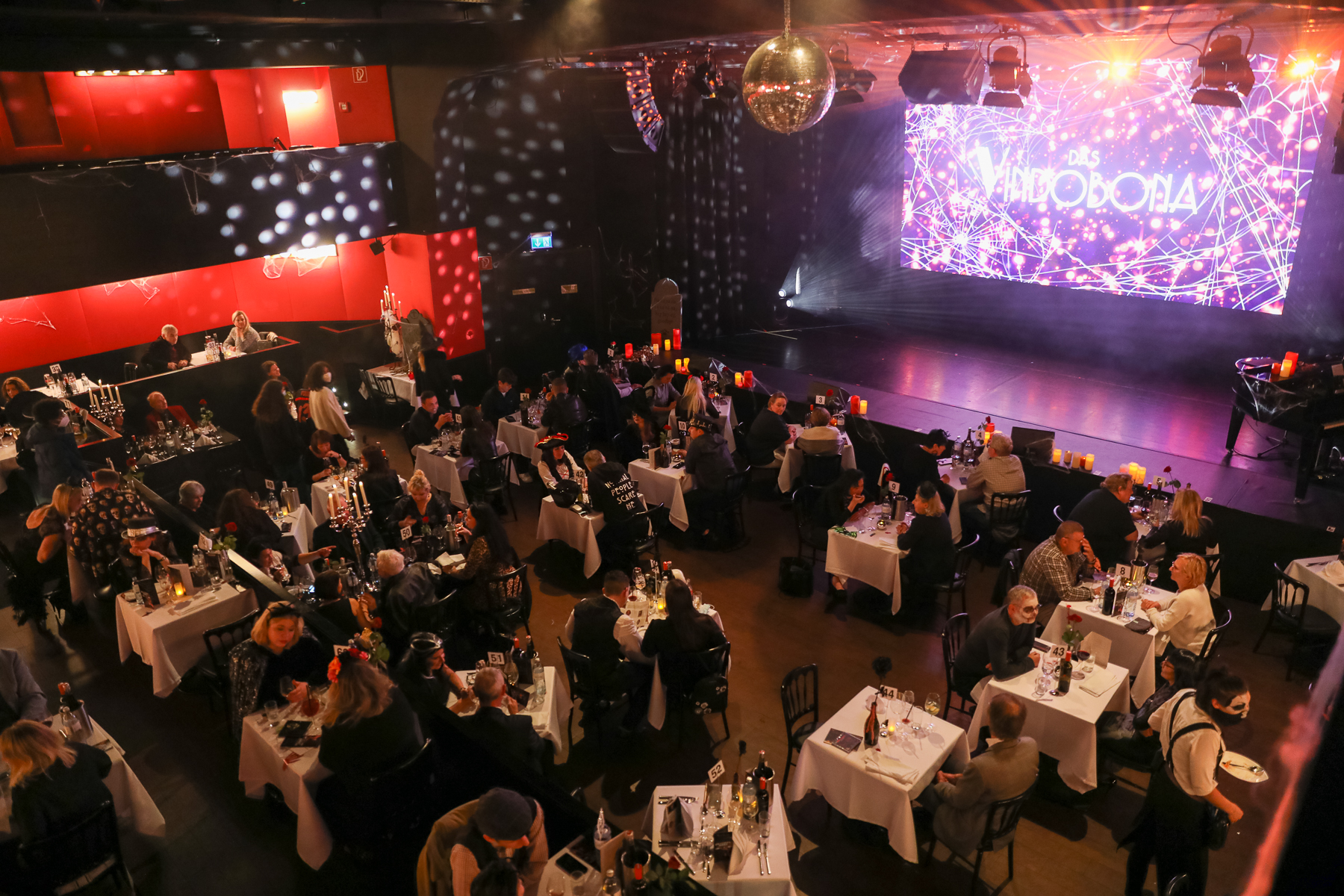 Pressefotos-Theater